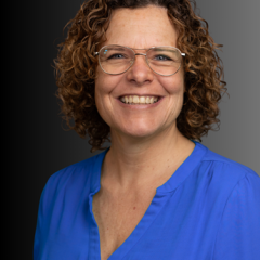 Elles van Nier0p